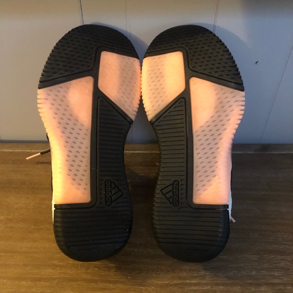 Adidas- Training Boost Sneakers 7 or 7.5 New! - Picture 3 of 8